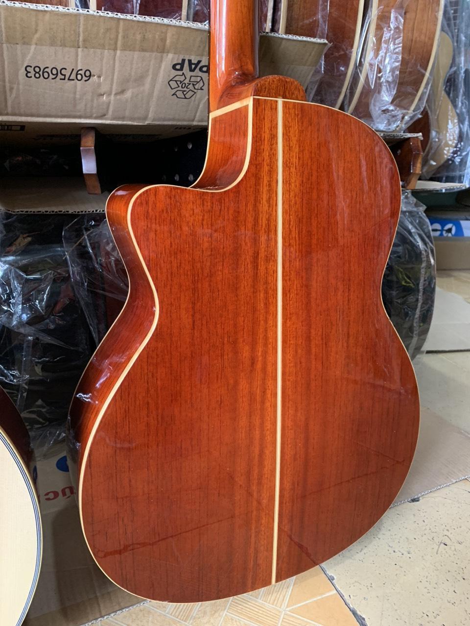 dan-guitar-acoustic-go-hong-dao-gia-nguyen-tam-gia-duoi-2trieu (6)
