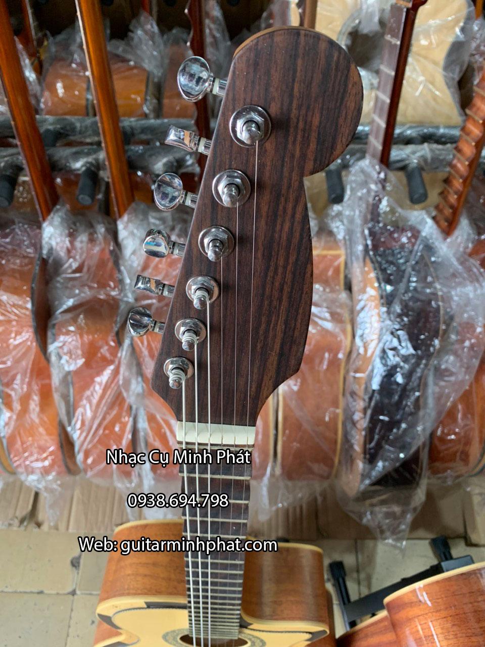 dan-guitar-vong-co-phim-lom-go-hong-dao-bac-phi-VC4 (4)