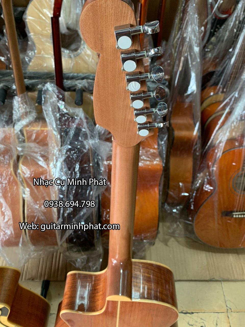 dan-guitar-vong-co-phim-lom-go-hong-dao-bac-phi-VC4 (6)