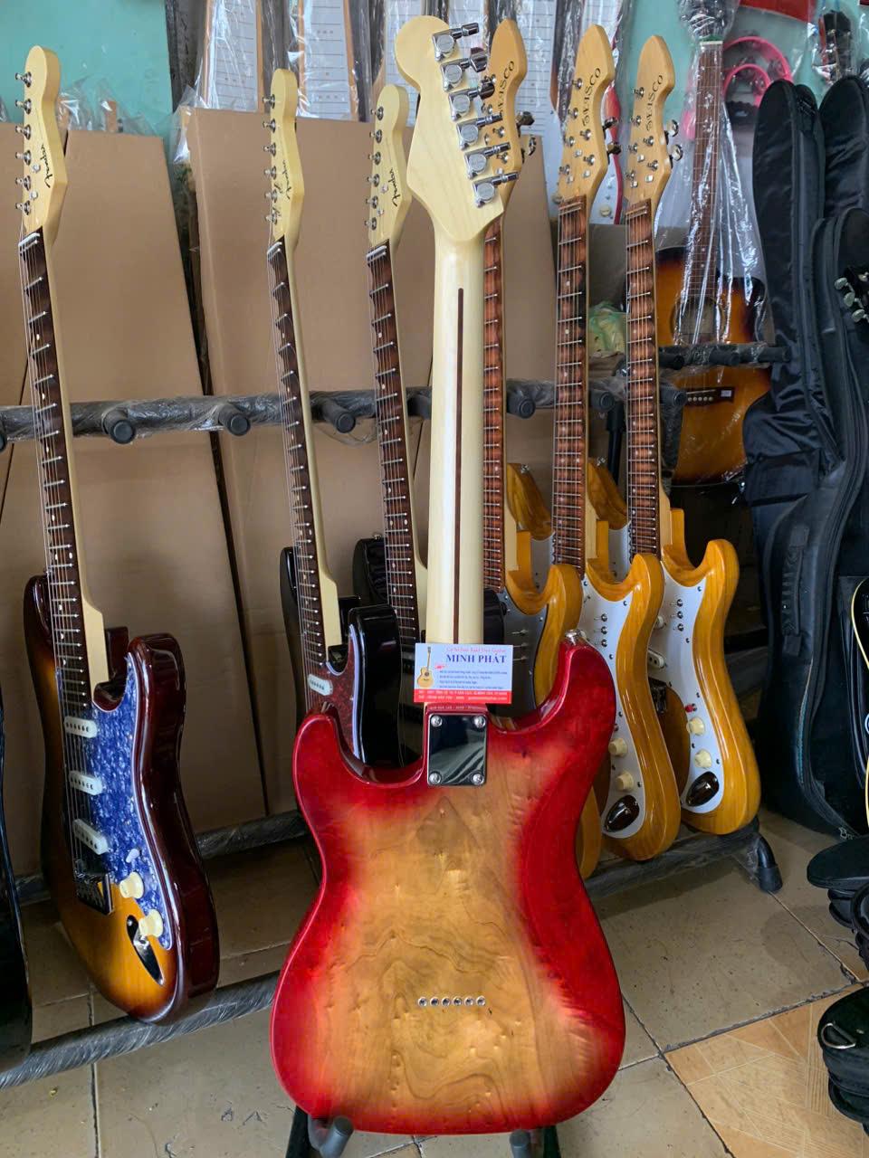 guitar-dien-phim-lom-fender-go-nu-cao-cap (2)