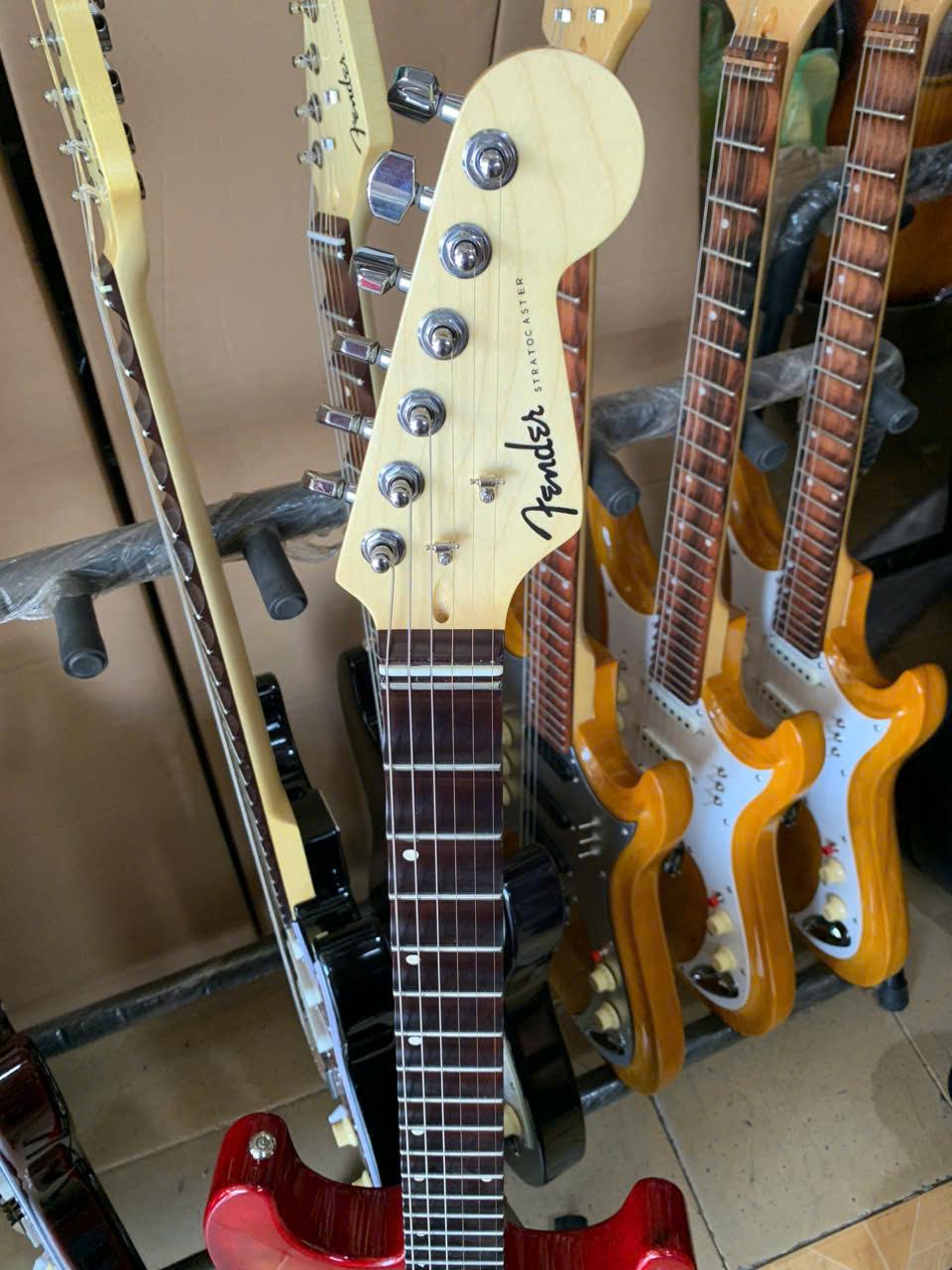 guitar-dien-phim-lom-fender-go-nu-cao-cap (4)