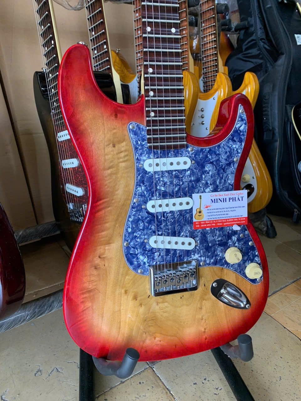 guitar-dien-phim-lom-fender-go-nu-cao-cap (6)