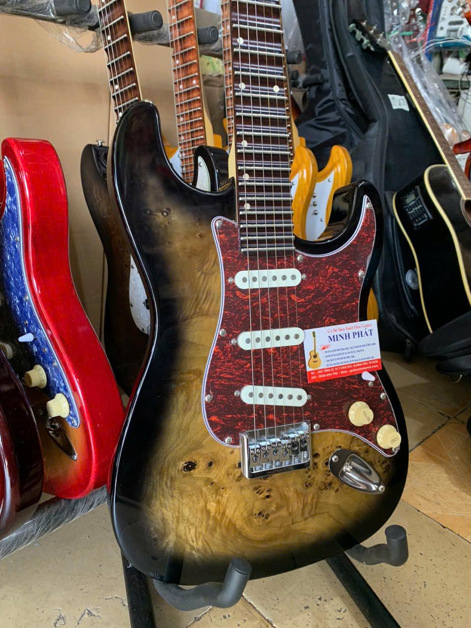 guitar-dien-phim-lom-fender-go-nu-tu-nhien (1)