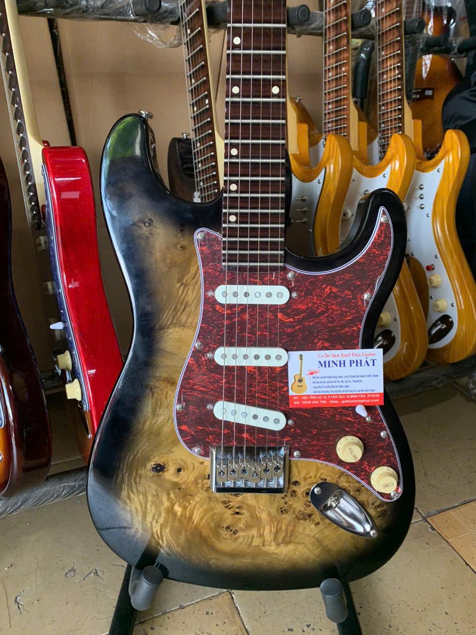 guitar-dien-phim-lom-fender-go-nu-tu-nhien (3)