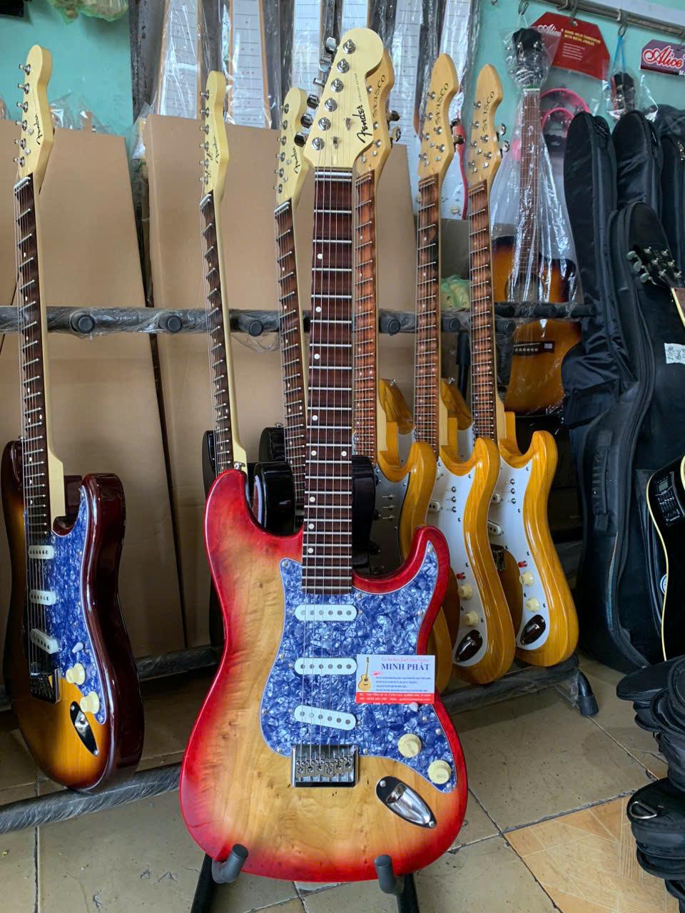 guitar-fender-phim-lom-go-nu
