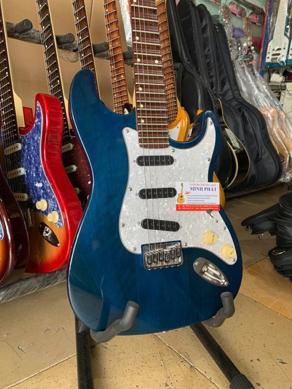 guitar-phim-lom-fender-go-mau-xanh-duong (1)