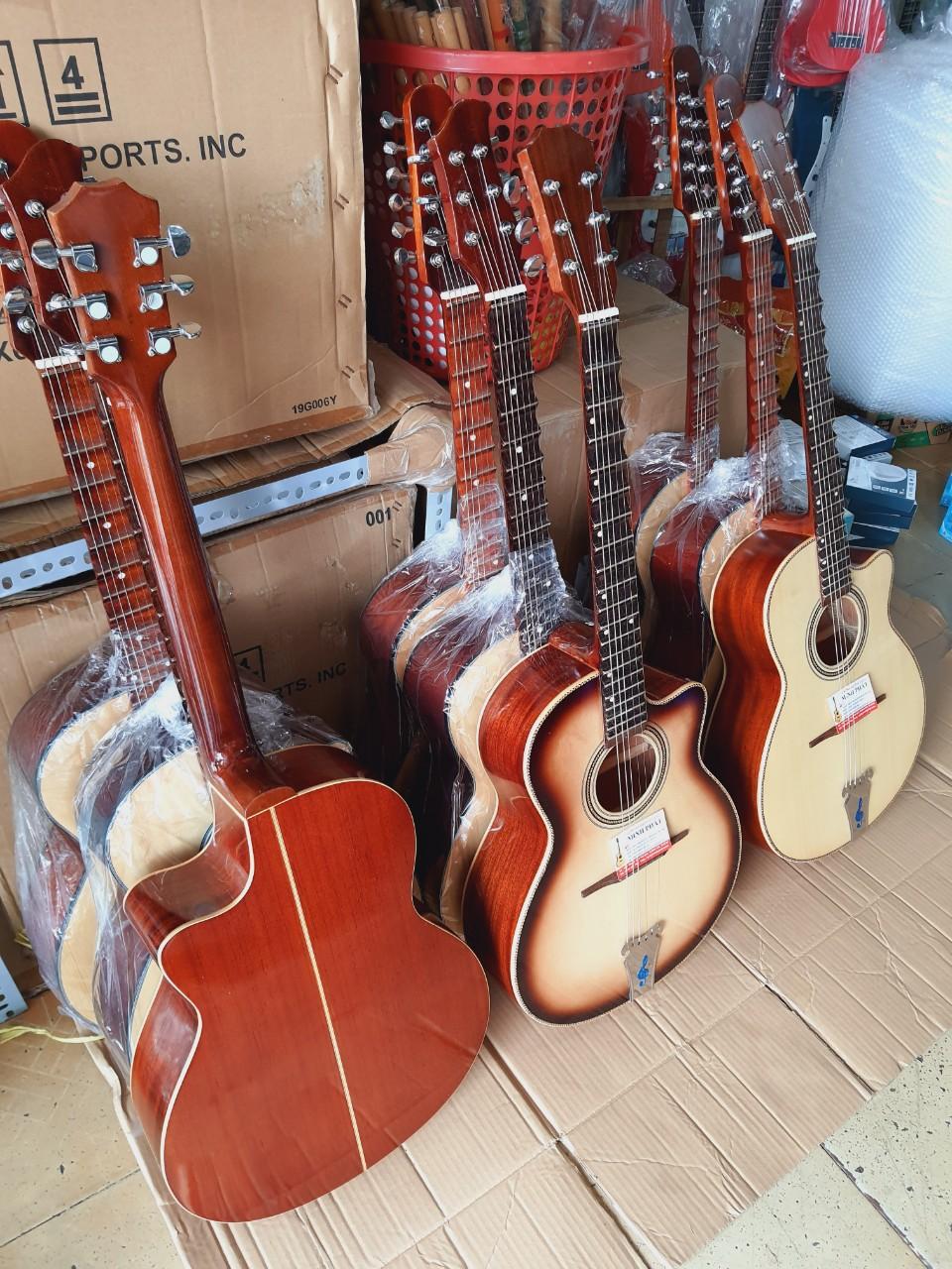 guitar-phim-lom-hong-dao-ky
