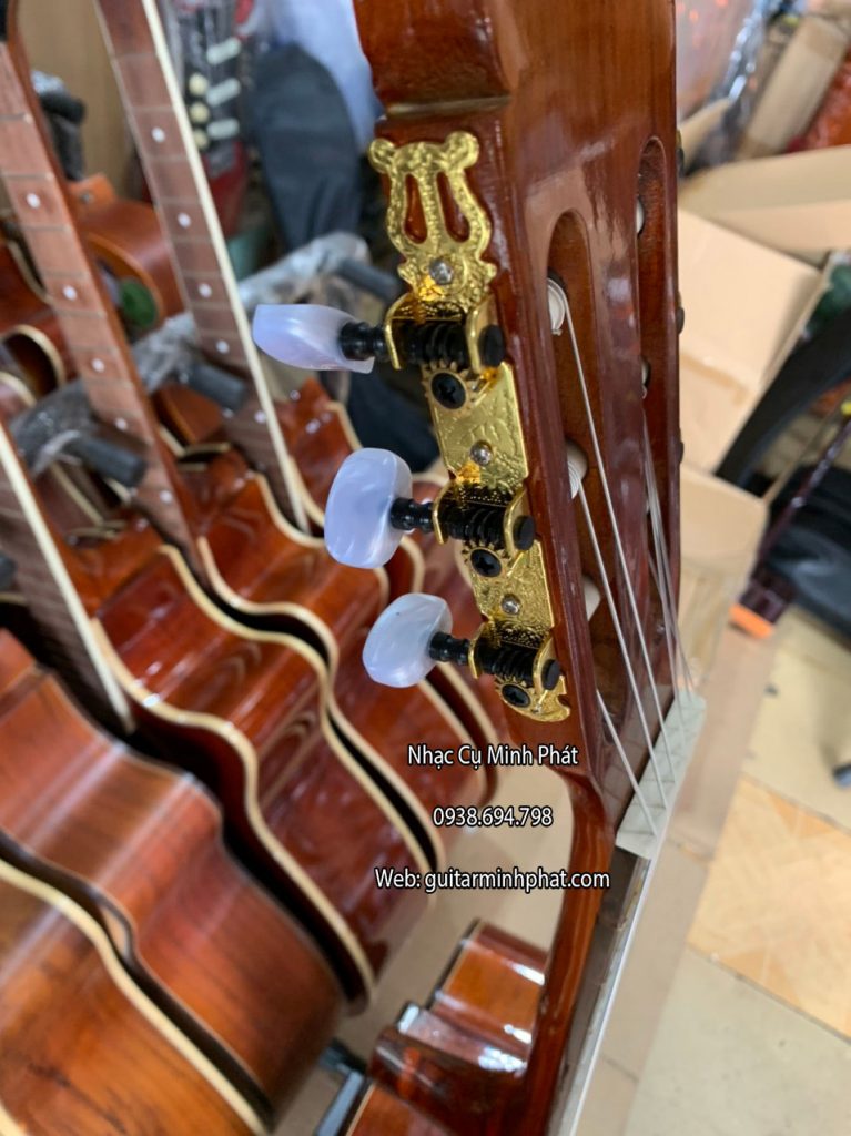 chi tiết mẫu Guitar Classic có EQ MP-C1 tại cửa hàng Nhạc Cụ Minh Phát TPHCM